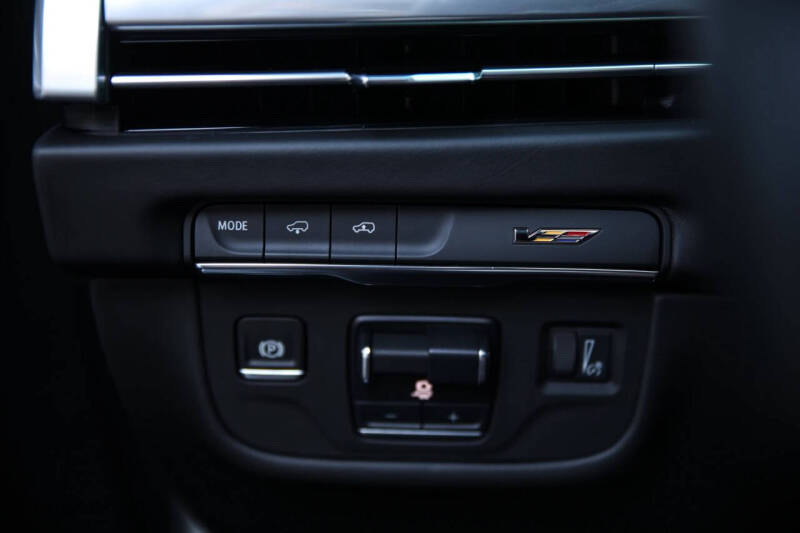 2025 Cadillac Escalade-V