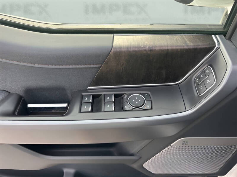 2022 Ford F-150 Lightning Lariat