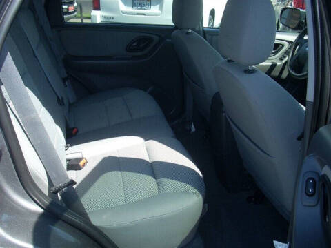 2005 Ford Escape XLT