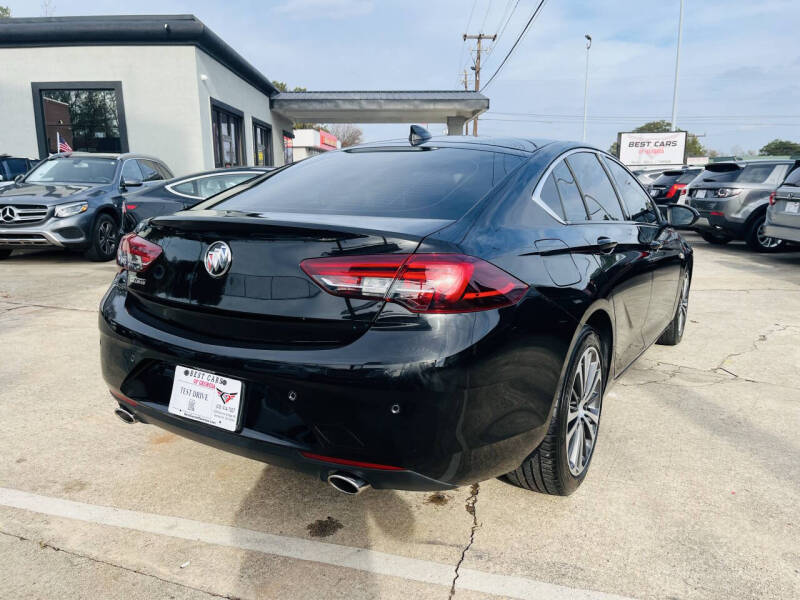 2019 Buick Regal Sportback Essence