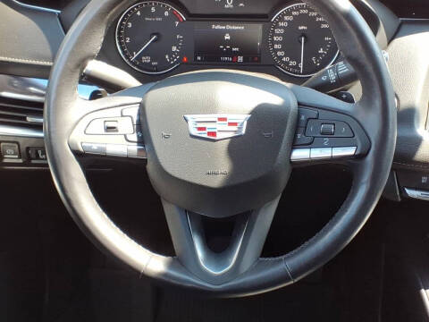 2023 Cadillac XT4 Luxury