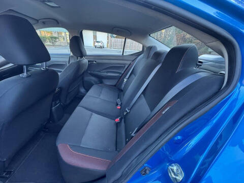 2022 Nissan Versa SR