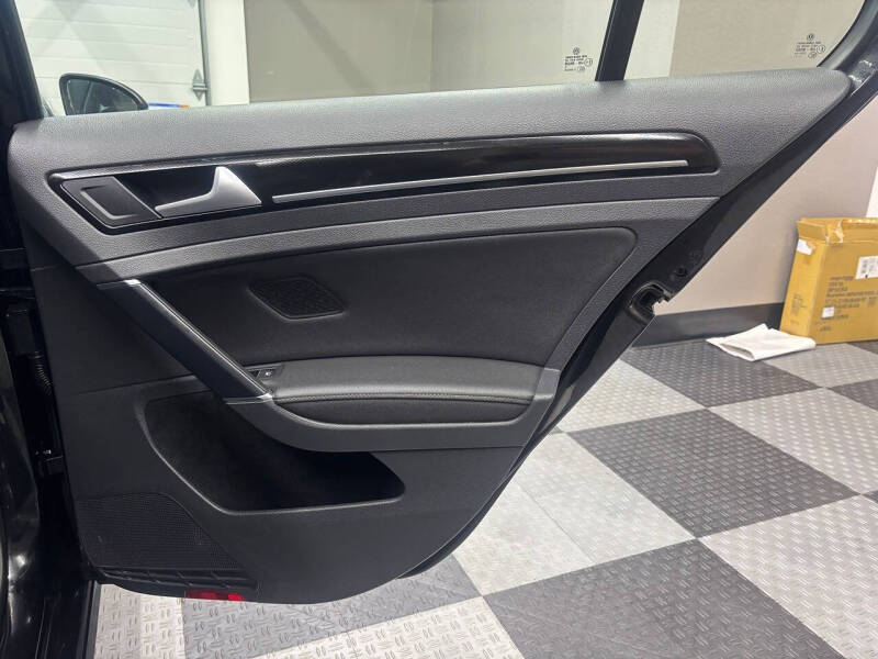 2015 Volkswagen Golf TSI SEL