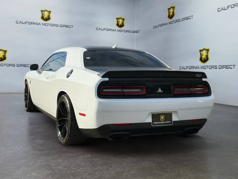 2015 Dodge Challenger SRT Hellcat
