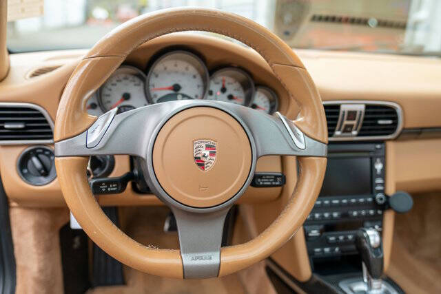 2009 Porsche 911 17