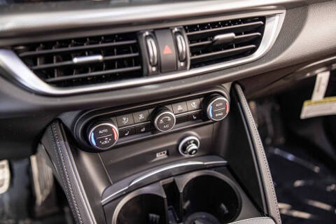 2025 Alfa Romeo Stelvio