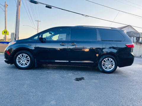 2016 Toyota Sienna XLE 8-Passenger