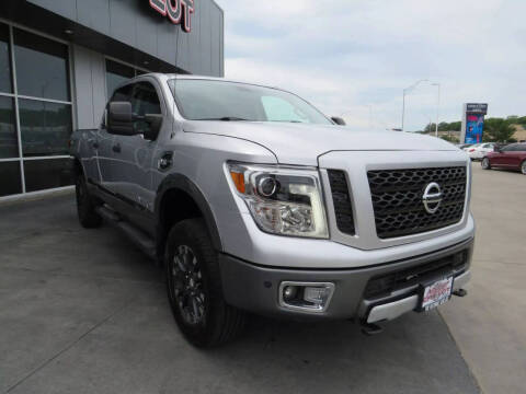 2017 Nissan Titan XD