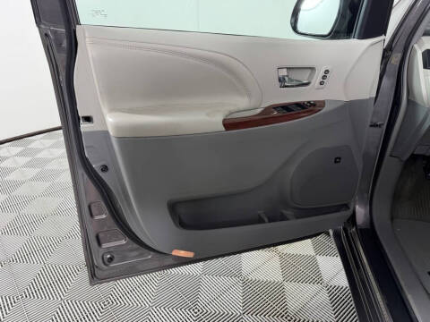 2014 Toyota Sienna