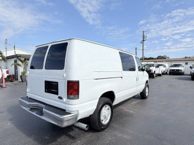 2002 Ford E-Series E-350 SD
