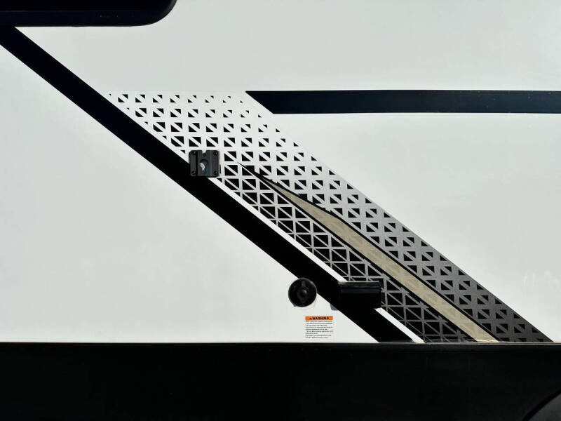 2024 Dutchmen Kodiak 2921FKDS