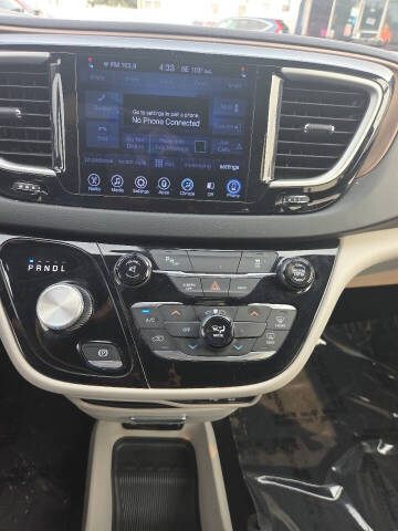 2017 Chrysler Pacifica Touring