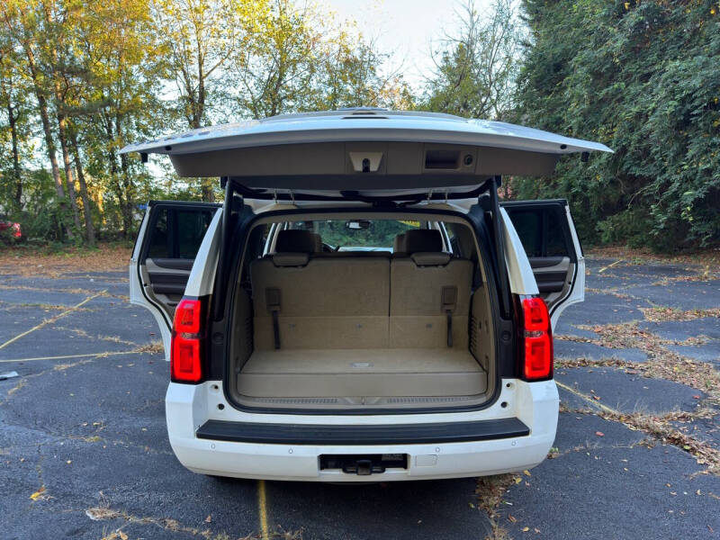 2015 Chevrolet Tahoe LT photo 20