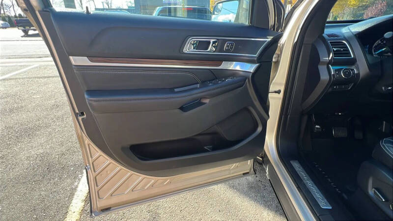 2017 Ford Explorer Limited