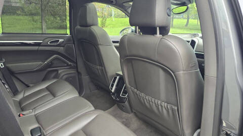 2016 Porsche Cayenne S