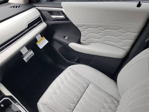 2025 Mitsubishi Outlander SEL Platinum Edition