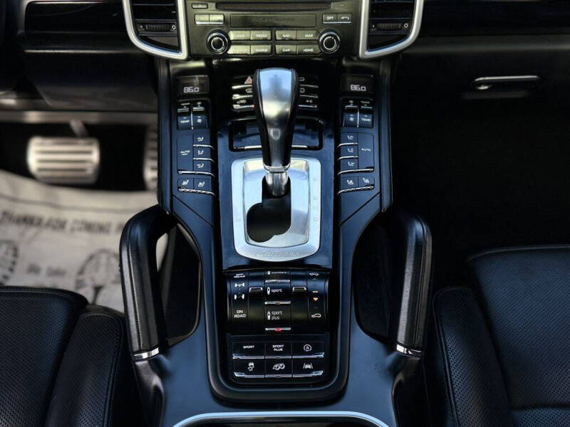 2017 Porsche Cayenne Turbo