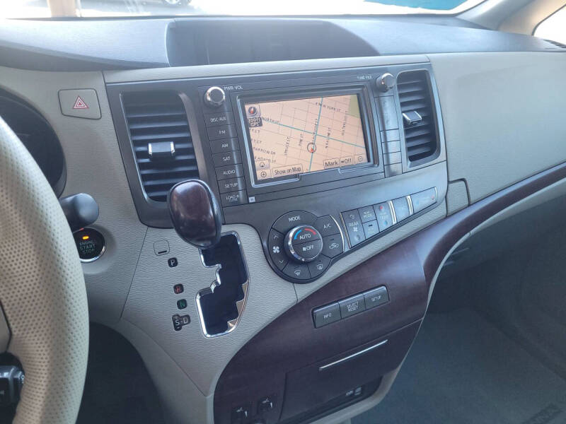 2012 Toyota Sienna Limited 7-Passenger