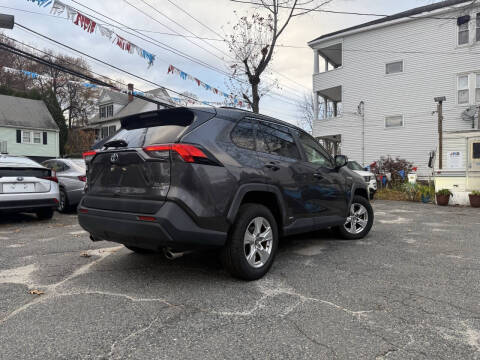 2020 Toyota RAV4 Hybrid XLE