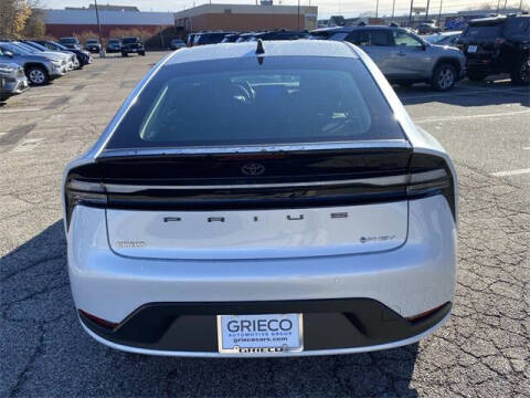 2026 Toyota Prius Plug-in Hybrid SE