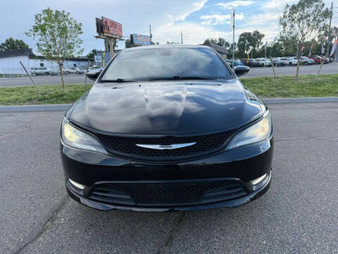 2015 Chrysler 200 S