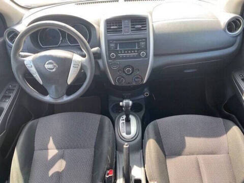 2018 Nissan Versa SV