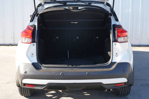 2020 Nissan Kicks SR