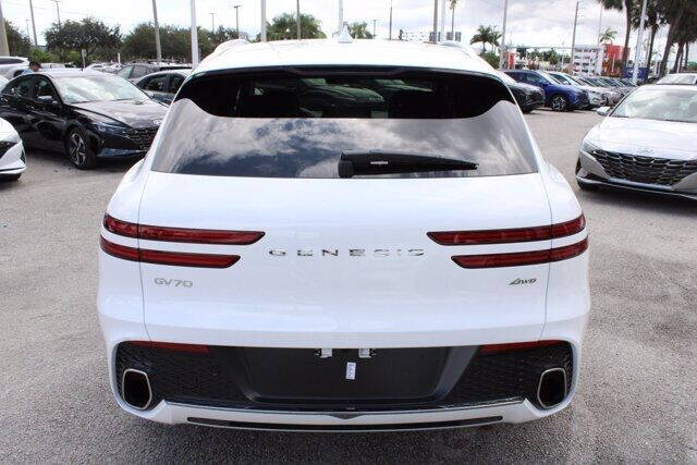 2022 Genesis GV70 2.5T Standard
