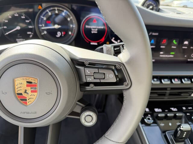 2024 Porsche 911 Carrera