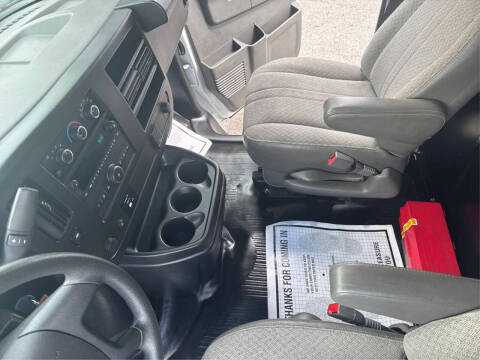 2023 GMC Savana 2500