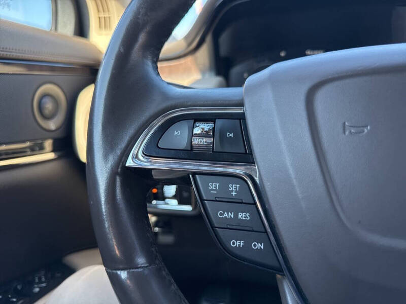 2021 Lincoln Nautilus Reserve