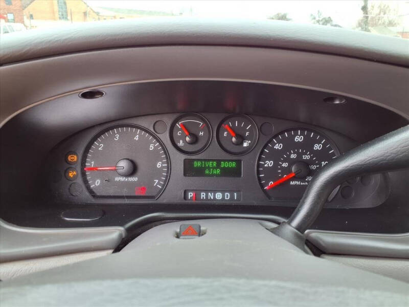 2004 Ford Taurus SES