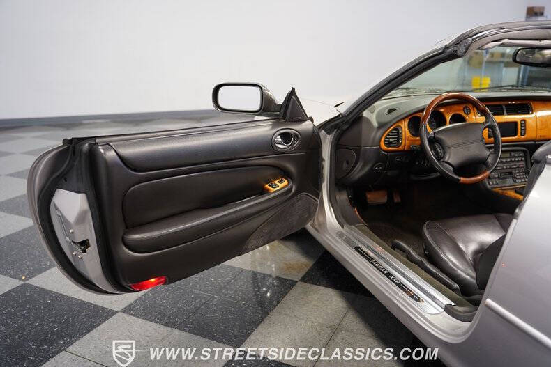 2001 Jaguar XKR