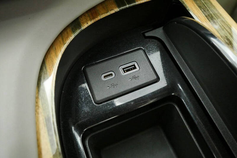 2021 Cadillac Escalade Premium Luxury Platinum