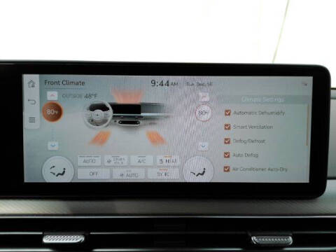 2024 Genesis GV60 Standard