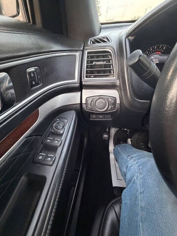 2017 Ford Explorer Platinum