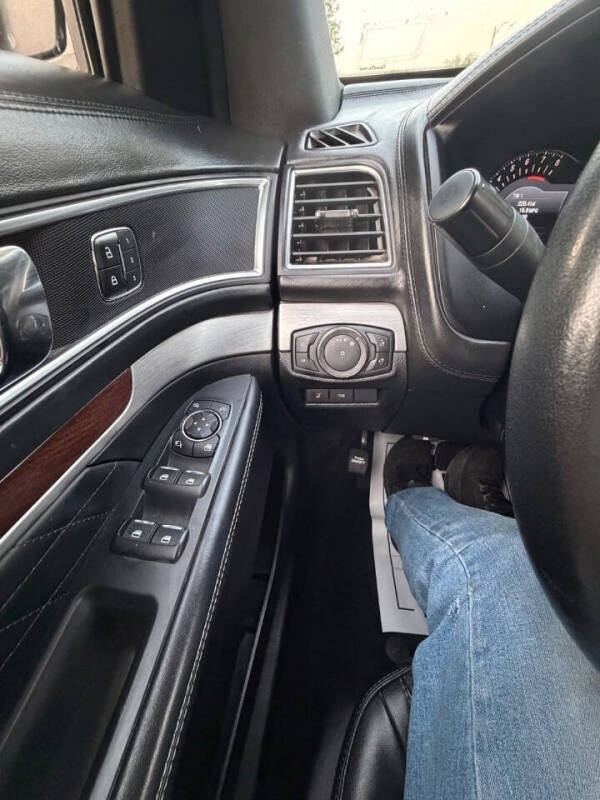 2017 Ford Explorer Platinum