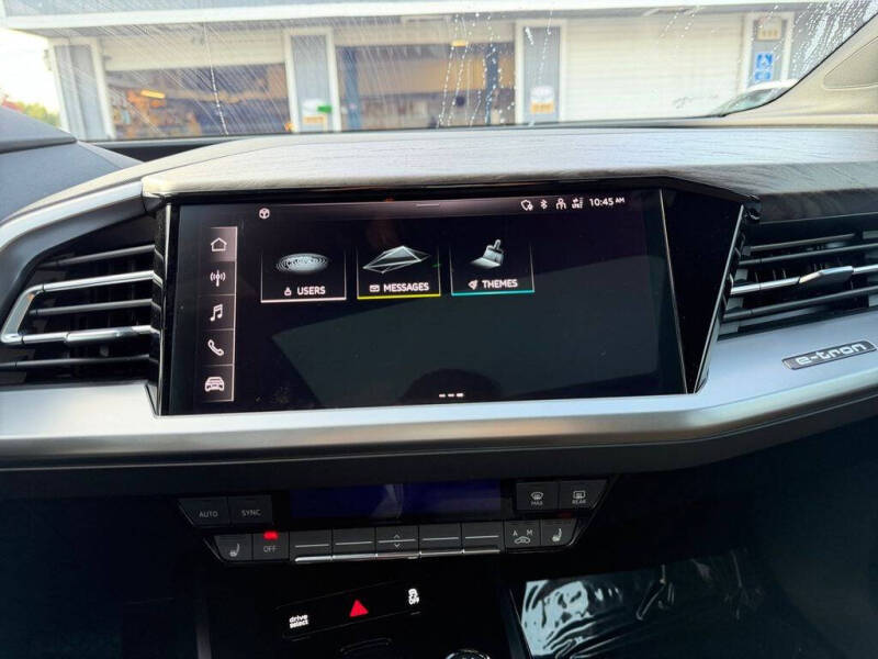 2024 Audi Q4 e-tron Premium 40