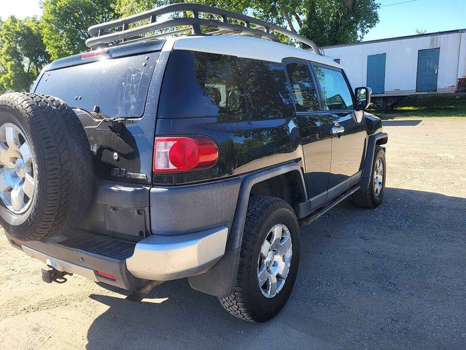 2007 Toyota FJ Cruiser for sale at Sara Auto Mall, LLC in Cleveland, OH