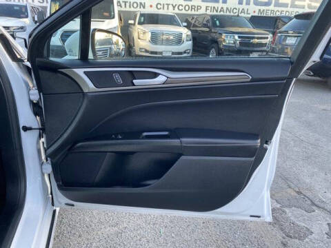 2017 Ford Fusion Hybrid SE