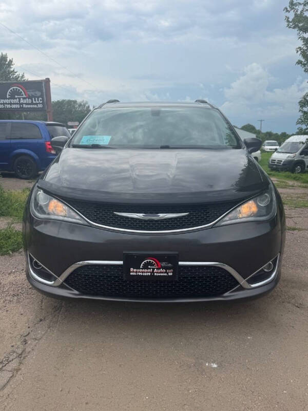 2017 Chrysler Pacifica Touring-L