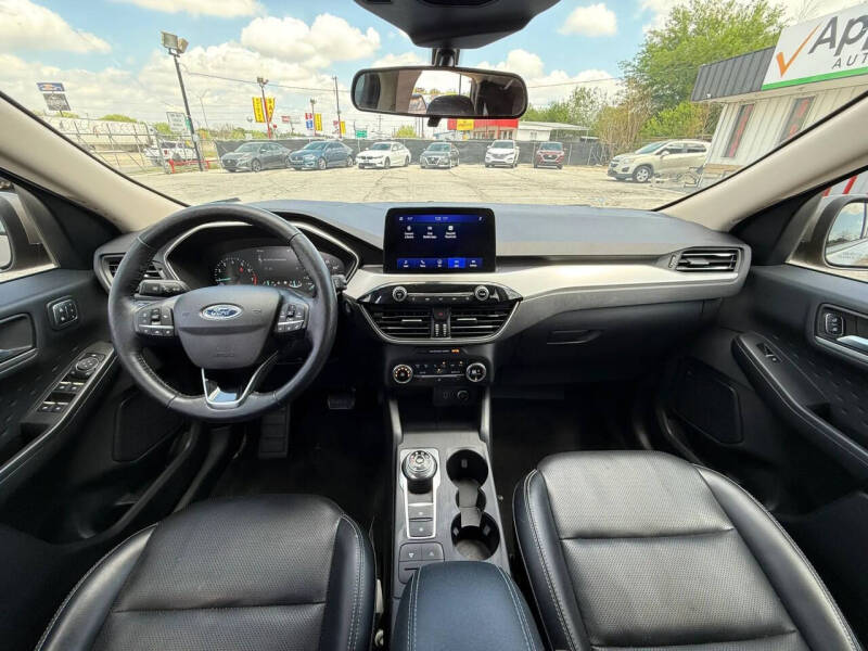 2020 Ford Escape SEL