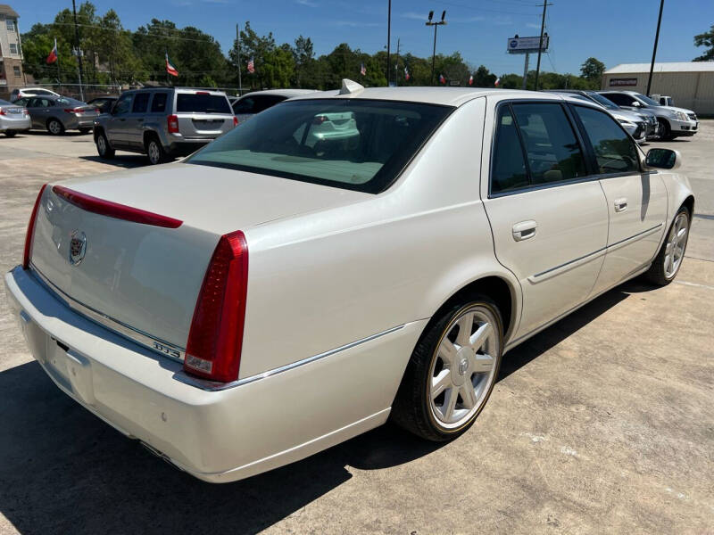 2011 Cadillac DTS Premium Collection
