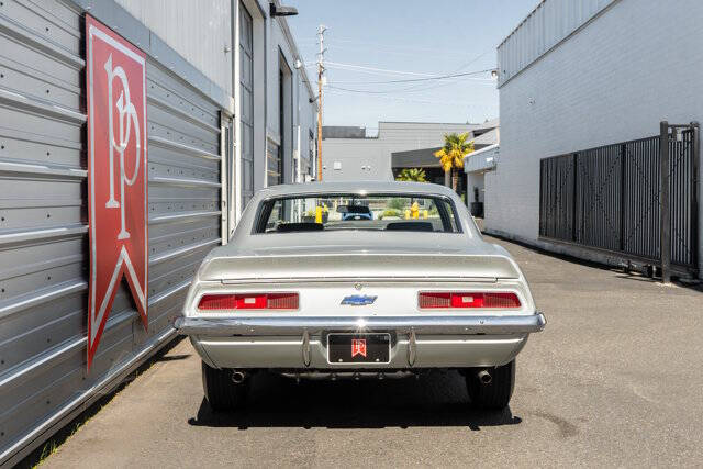 1969 Chevrolet Camaro 32