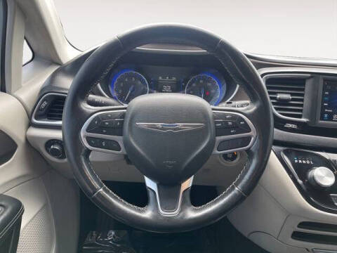 2021 Chrysler Voyager LX