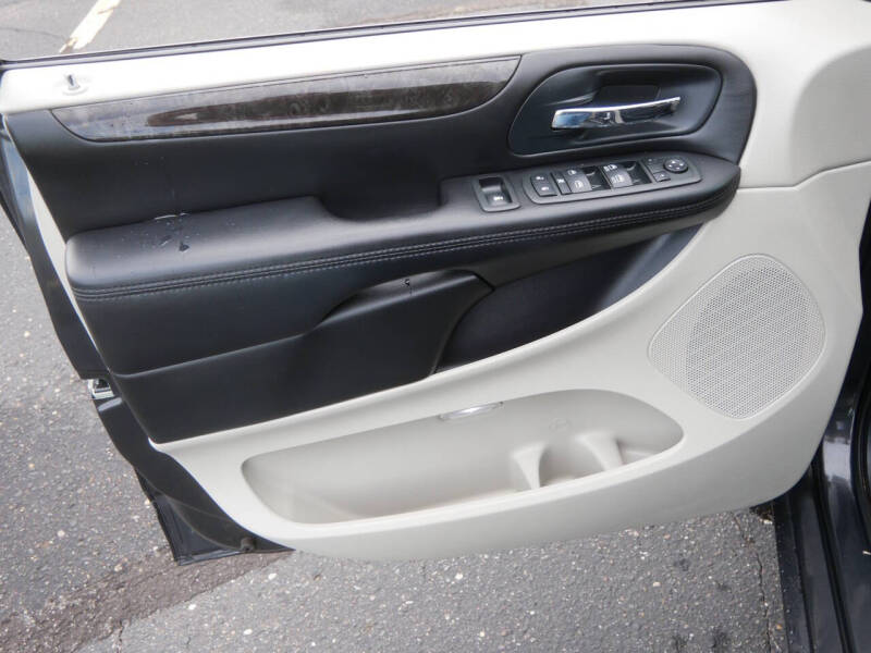 2012 Dodge Grand Caravan Crew