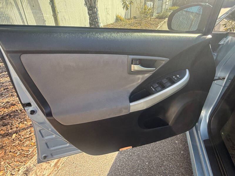 2012 Toyota Prius Plug-in Hybrid