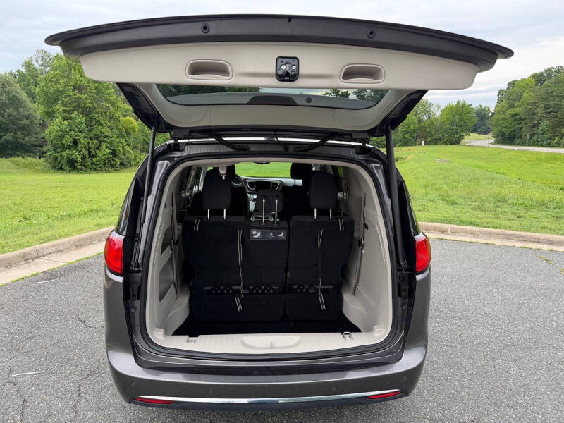 2017 Chrysler Pacifica Touring Plus