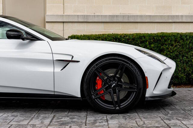 2025 Aston Martin Vantage