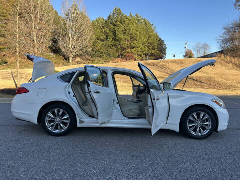 2012 Infiniti M37